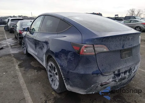 2021 Tesla Model Y Long Range Dual Motor All-Wheel Drive z USA, uszkodzony, nr VIN 5YJYGAEE1MF281564